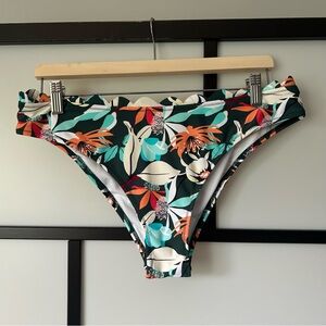 [L] Multicoloured Tropical Floral Print Scalloped Edge Bikini Bottom Women’s